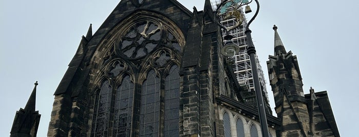 Glasgow Cathedral is one of Posti che sono piaciuti a Stefan.
