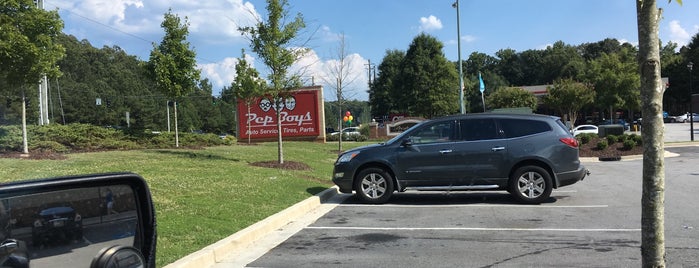 Pep Boys Auto Parts & Service is one of Locais curtidos por Christina.