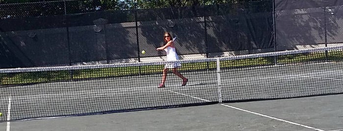 The Boulevard Village and Tennis Club is one of Lugares favoritos de Lisa.