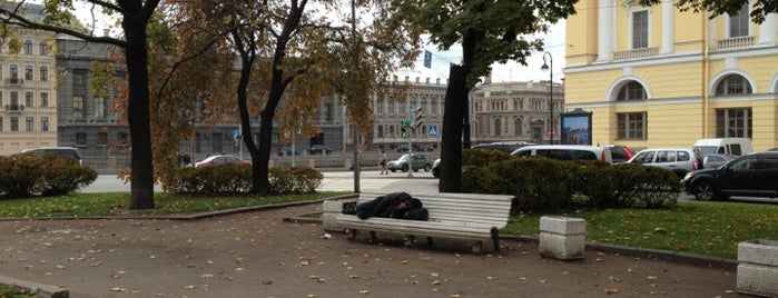 ロモノーソフ広場 is one of Шоссе, проспекты, площади Санкт-Петербурга.