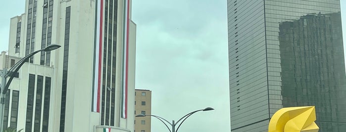 Glorieta de Torre Caballito y Lotería Nacional is one of Carlosさんのお気に入りスポット.