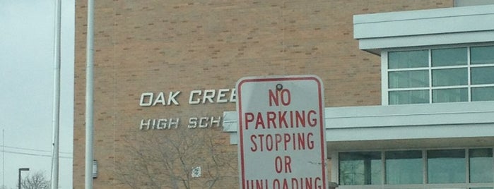 Oak Creek High School is one of Louise M : понравившиеся места.