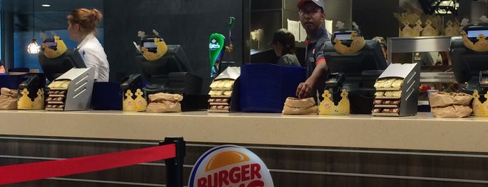 Burger King is one of Orte, die Andrey gefallen.