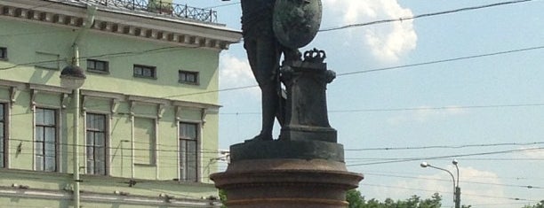 Памятник Суворову is one of Locais curtidos por deathstar.
