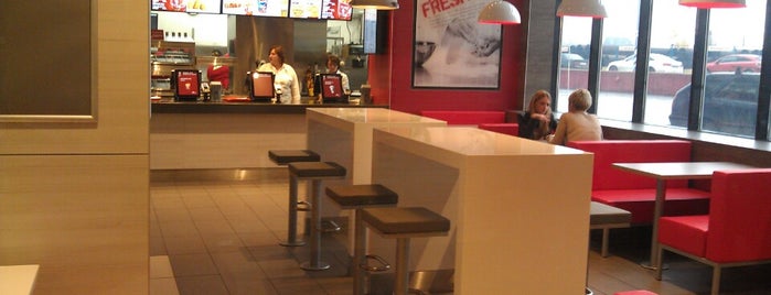 KFC is one of Tempat yang Disukai Igor.