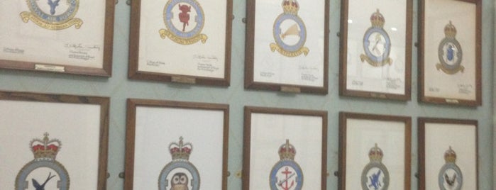 RAF Club is one of สถานที่ที่บันทึกไว้ของ Martins.