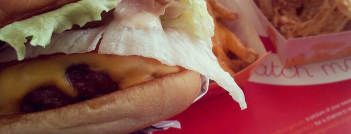 Hollywood Burger هوليوود برجر is one of สถานที่ที่ Fahima ถูกใจ.