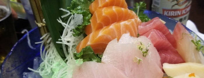VIP Sushi Hibachi is one of Tempat yang Disukai Hailey.