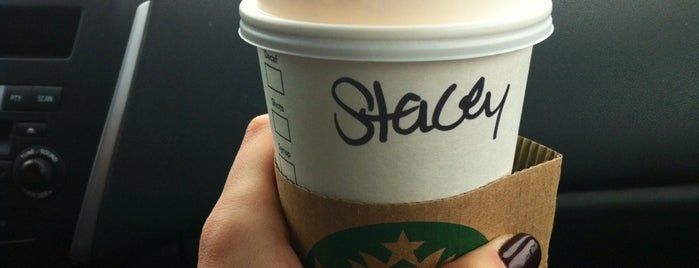 Starbucks is one of Locais curtidos por Haluk.