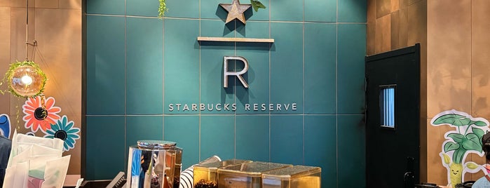 Starbucks is one of Beijing 北京.