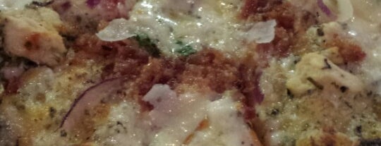 Pisano's Pizza is one of Posti che sono piaciuti a Janice.