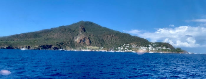 Panarea is one of 🇮🇹.