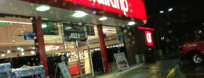 QuikTrip is one of Locais curtidos por Amby.