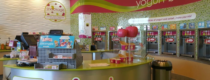 Menchie's is one of Ayana 님이 좋아한 장소.