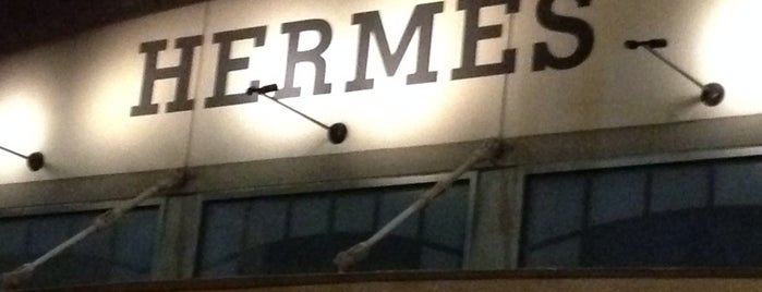 Hermès is one of Tempat yang Disukai Chester.