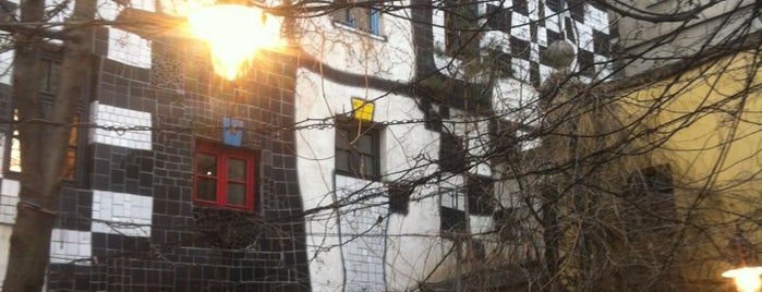 Kunst-Cafe im Hundertwasserhaus is one of Vi.