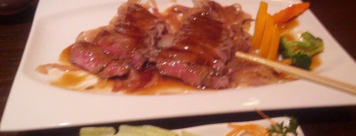 Mei Hibachi Steak House is one of Locais salvos de Lizzie.