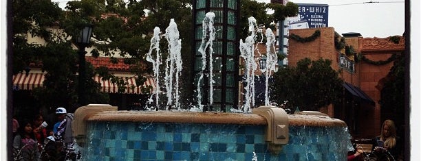 Carthay Circle Fountain is one of 33.