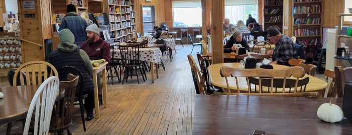 Falling Rock Cafe is one of Upper Peninsula.