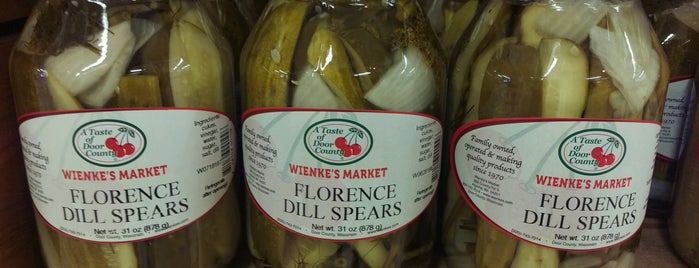 Wienke's Market is one of Locais curtidos por Sweta.