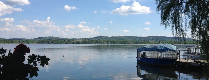 Lago di Varese is one of Tempat yang Disukai Sandybelle.