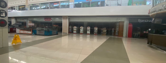 SM Hypermarket is one of Tempat yang Disukai Gīn.