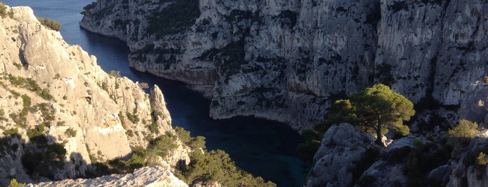 Parc National des Calanques is one of Provenza.