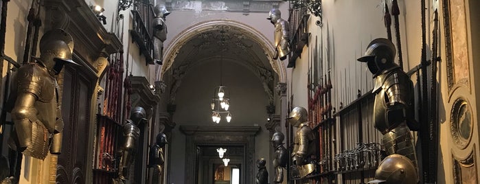 Museo Bagatti Valsecchi is one of Tempat yang Disukai Paolo.