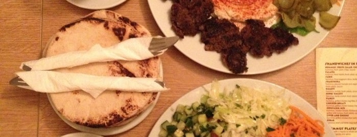 Hummus Bar is one of Tücsi'nin Beğendiği Mekanlar.