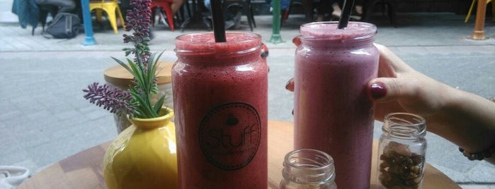 Stuff Healthy Drinks & Design Bar is one of İstanbul.