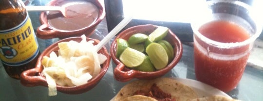 Tacos Don Manolito is one of Lugares favoritos de Jose Felipe.