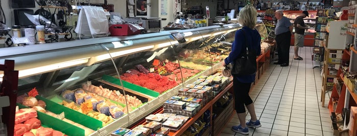 Geier's Sausage Kitchen is one of SHOPPING.