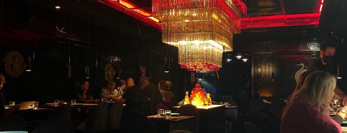 The Hutong Club is one of Lugares favoritos de Carsten.