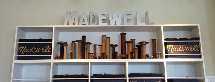 Madewell is one of No Signage.