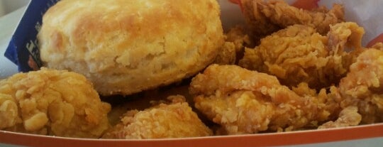 Popeyes Louisiana Kitchen is one of Tempat yang Disukai Domma.