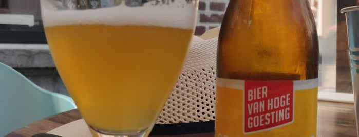 't Hemelrijk is one of Belgian pubs with a good Beer list.