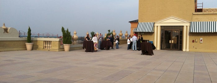 Peabody Rooftop Party is one of Places to go.