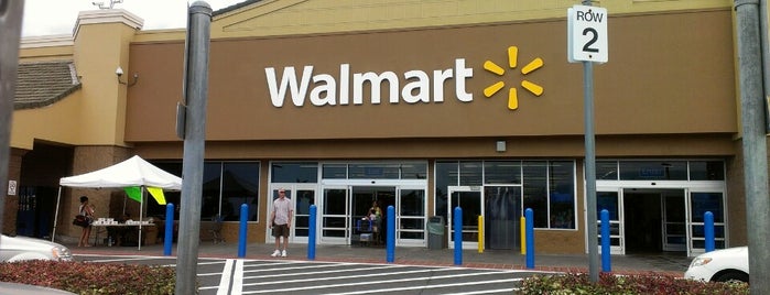 Walmart is one of Locais curtidos por Chelsea.