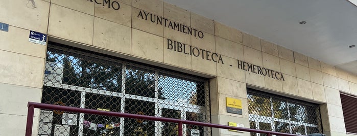 Biblioteca Municipal Lluis Magúncia is one of av. cid.