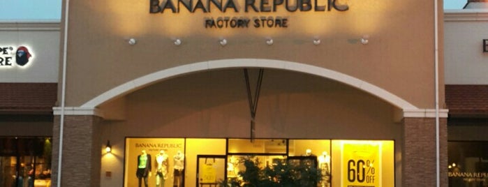 Banana Republic is one of 鳥栖プレミアムアウトレット.