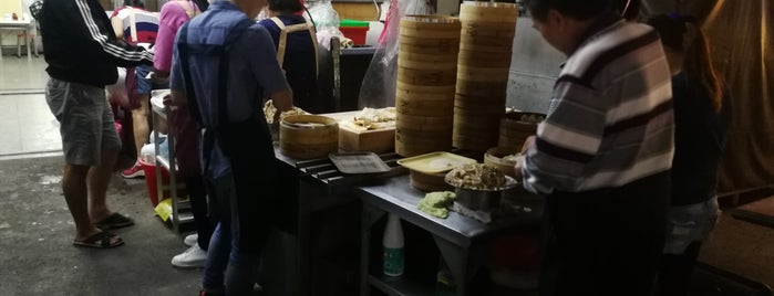 洪記蒸餃 Hung's Steamed Dumplings is one of The Best Spots in Kaohsiung, TW!.