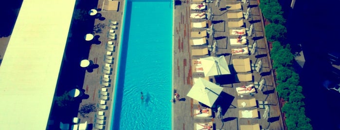 Holiday Inn Swimming Pool is one of gidilecekler.