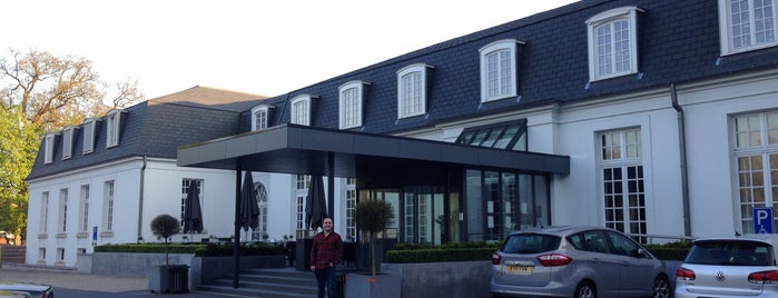 Hotel Van der Valk is one of Lieux qui ont plu à Guto.