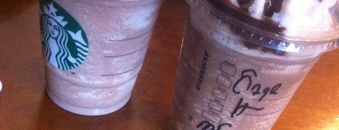 Starbucks is one of Mehmet Aliさんのお気に入りスポット.