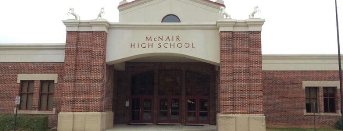 McNair High School is one of สถานที่ที่ Chester ถูกใจ.