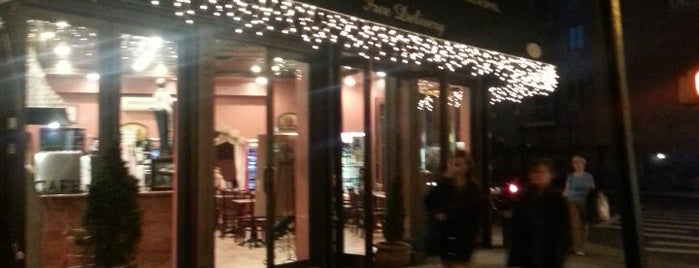 Nina's Restaurant & Pizzeria is one of Lugares favoritos de Louis.