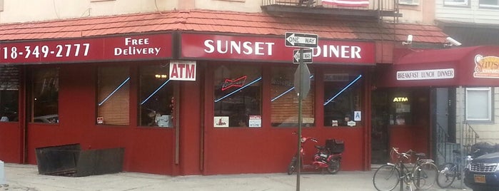 Sunset Diner is one of สถานที่ที่ Sunshiyne ถูกใจ.
