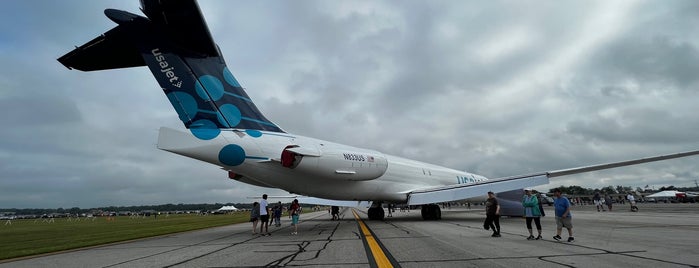 Willow Run Airport is one of Outdoors.