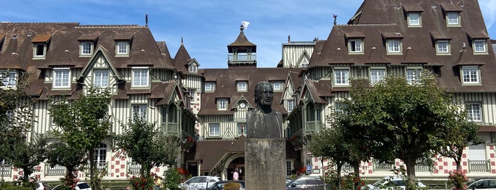 Place François André is one of Deauville-Trouville.