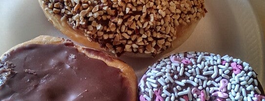 Mary Lou Donuts is one of Orte, die Ryan gefallen.